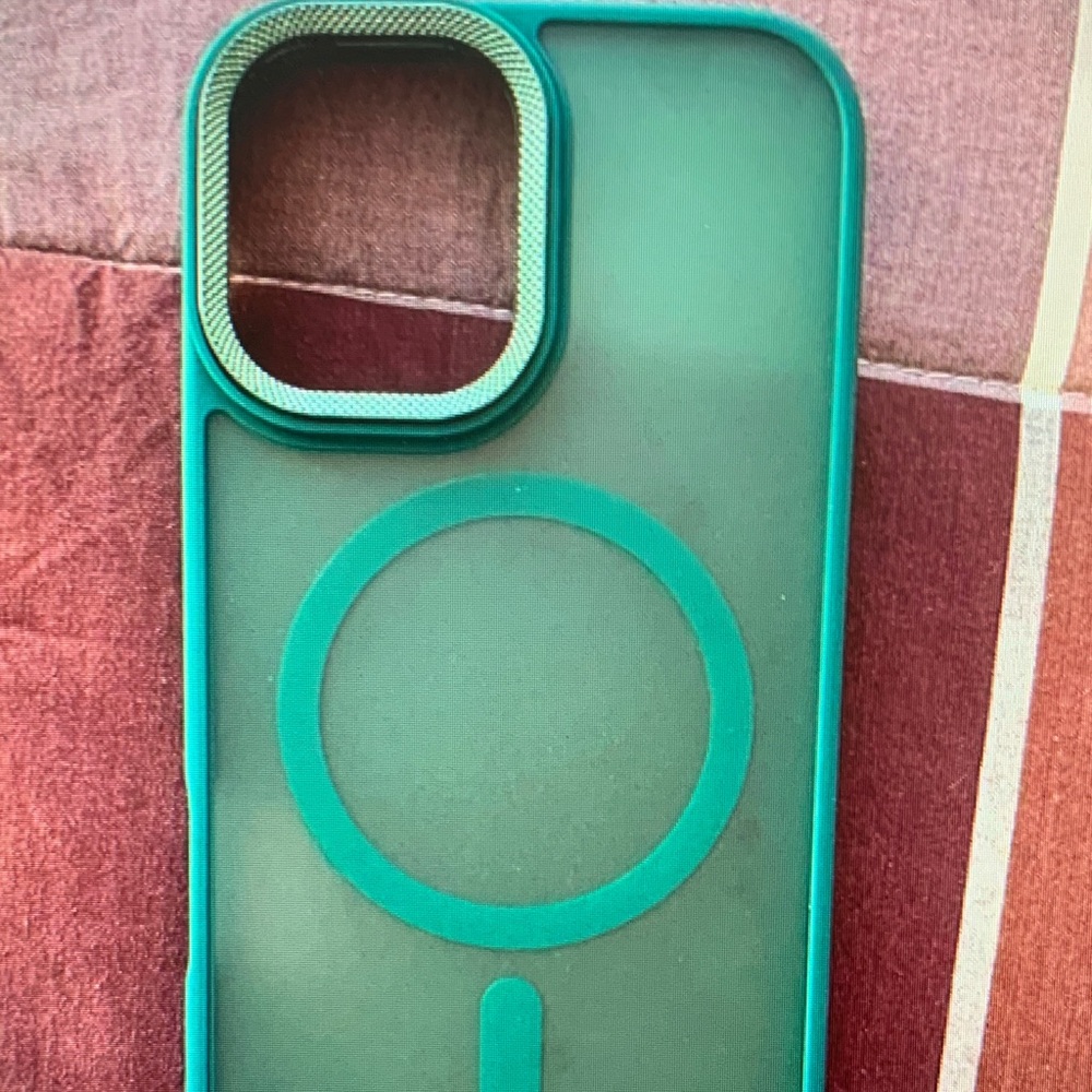 Apple Green Phone Case with MagSafe